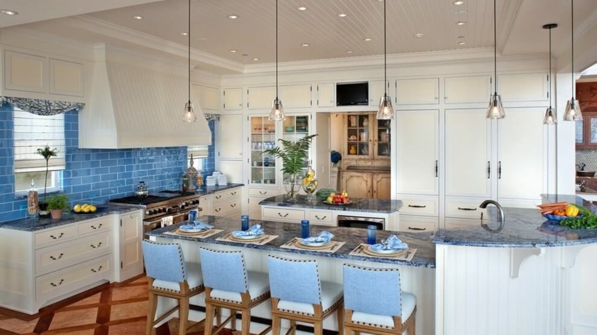Phòng bếp biệt thự đơn lập với tông màu xanh đầy sức sống